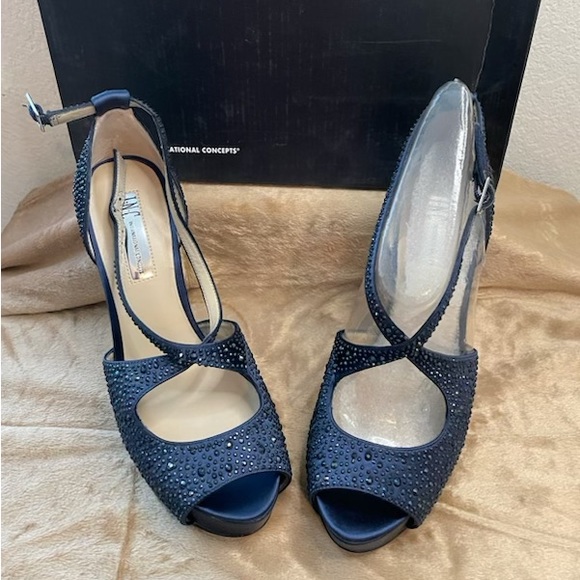 INC International Concepts Melvie2nvy Eclipse Heels - Picture 1 of 3